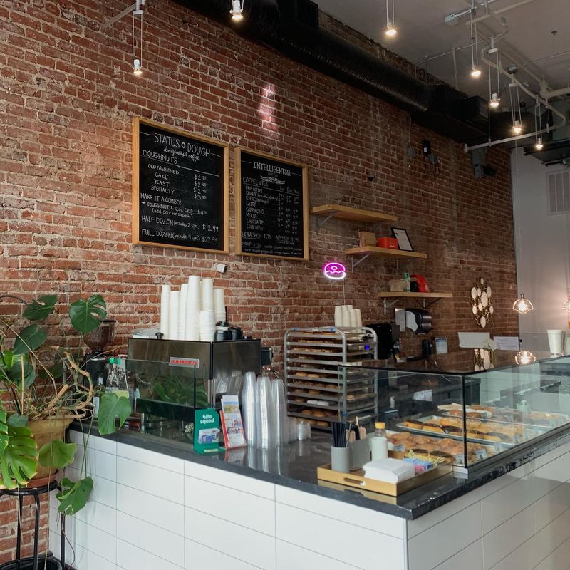 Status Dough (Status Doughnuts) – Knoxville