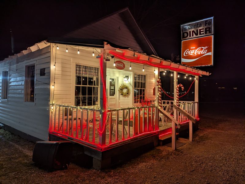 Santa Fe Diner — 2507 Santa Fe Pike, Santa Fe
