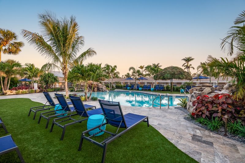 Tropical Beach Resorts, Siesta Key