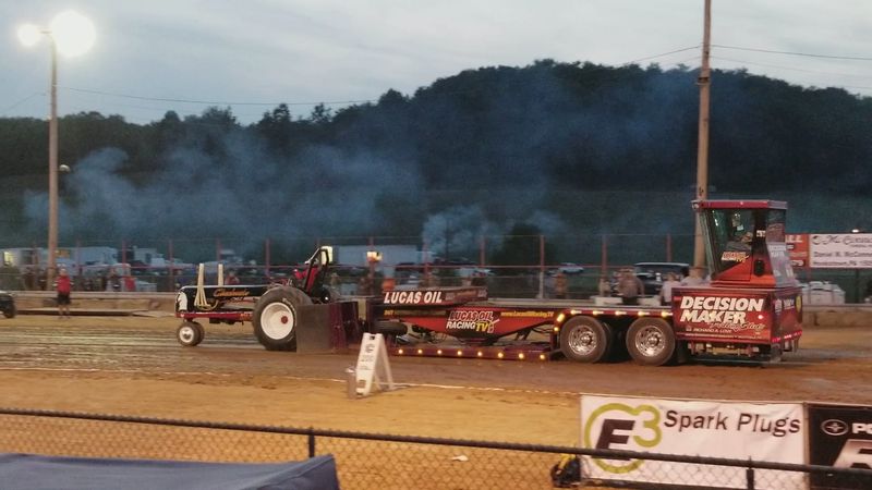 Truck And Tractor Pulls That Shake The Ground