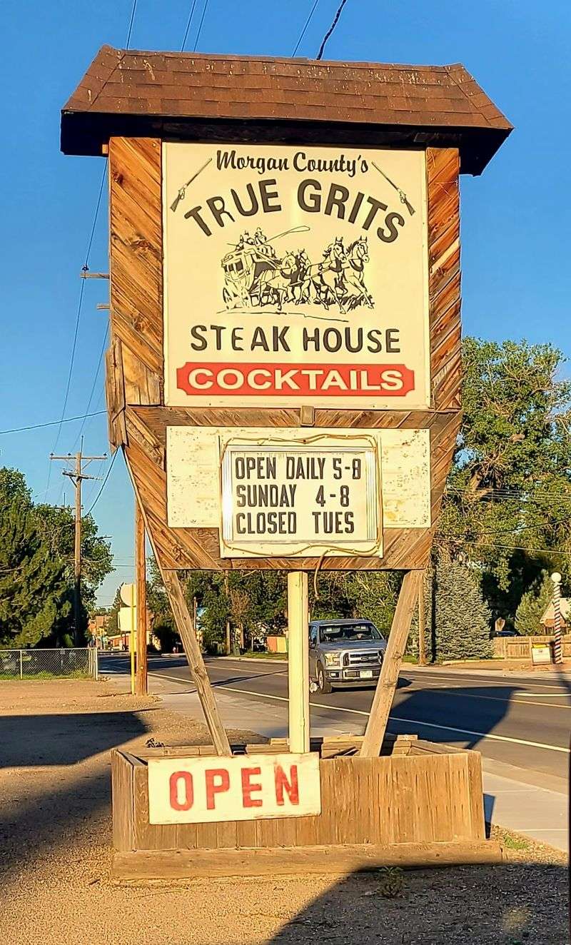 True Grits Steakhouse, Brush