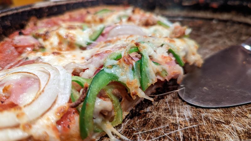 Mind The Toppings-Under-Cheese Style