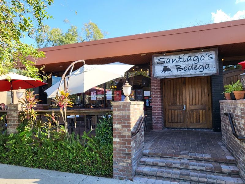 Santiago's Bodega