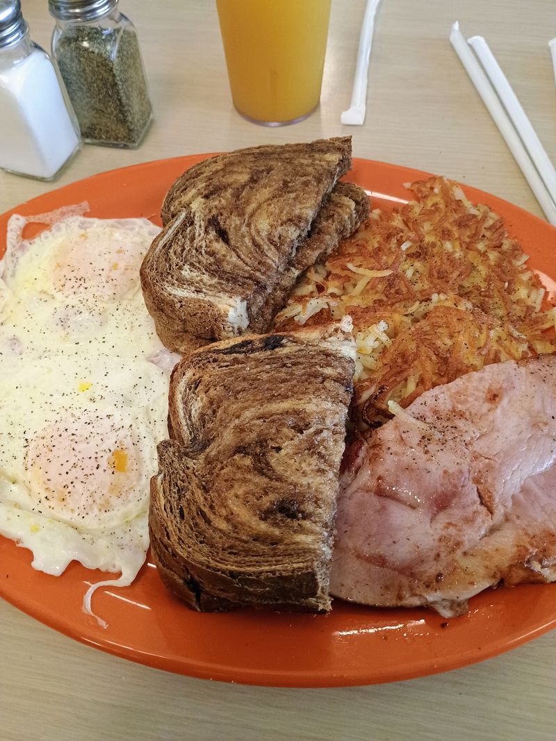 Smothered Biscuits And Gravy