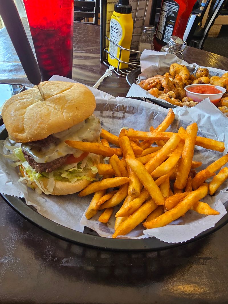 Joe’s Gizzard City, Potterville