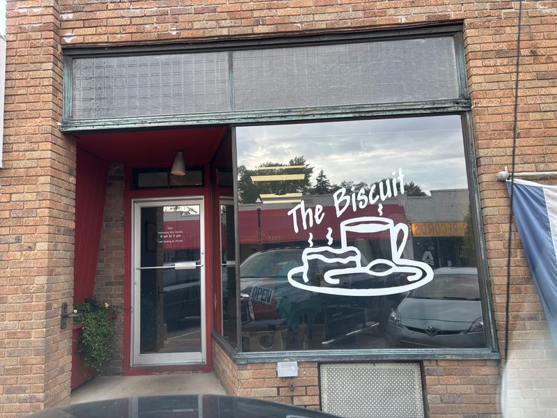 The Biscuit, Holland