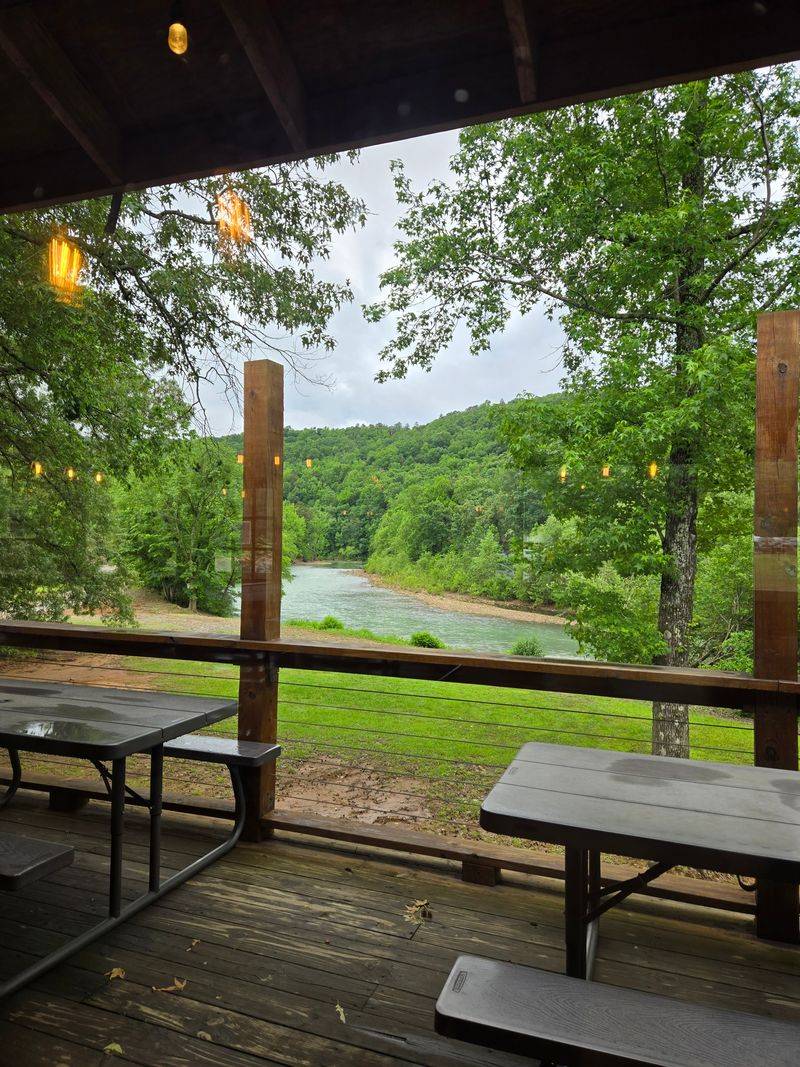 Byrd’s Riverfront Restaurant