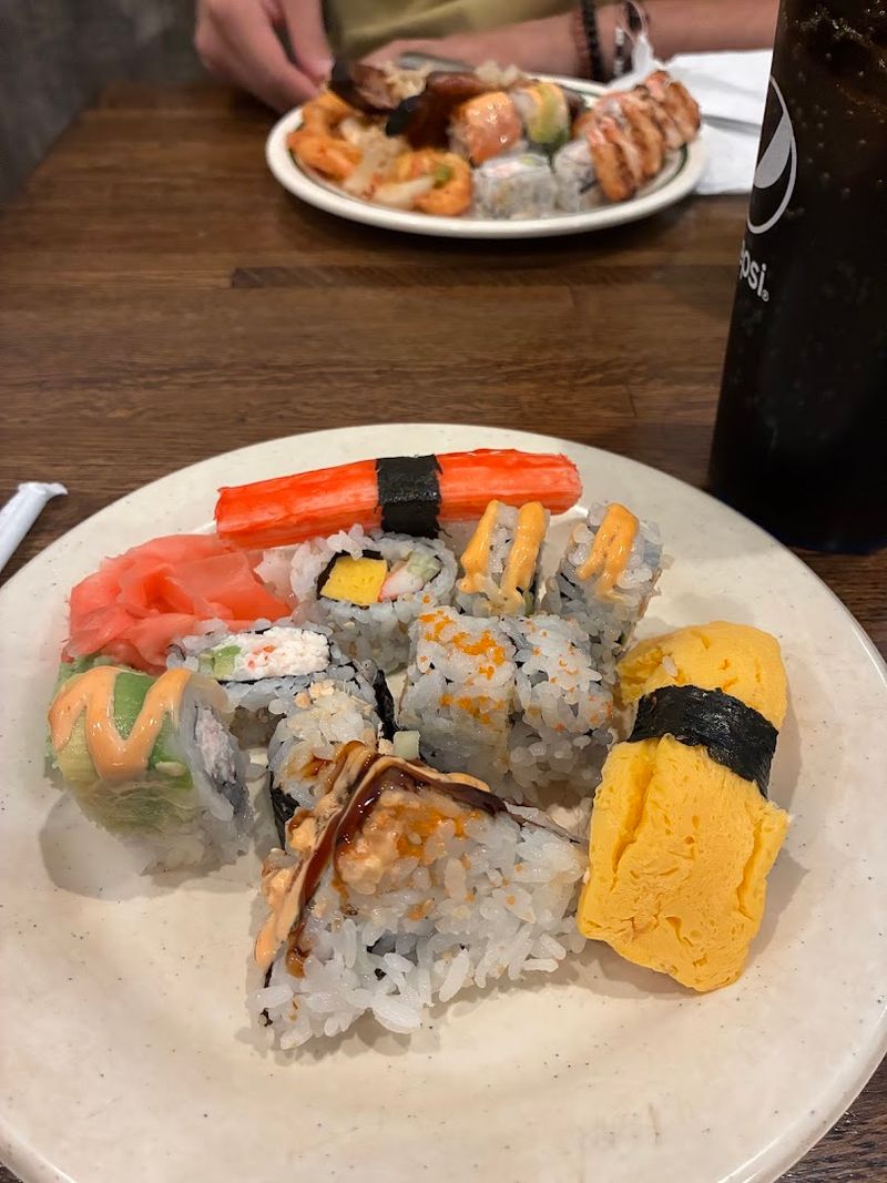 What Keeps Solo Diners and Couples Coming Back