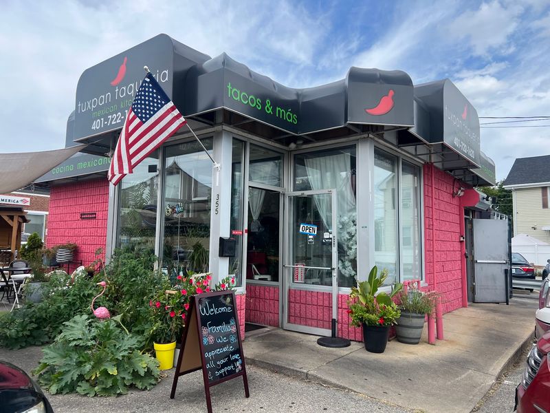 Tuxpan Taqueria