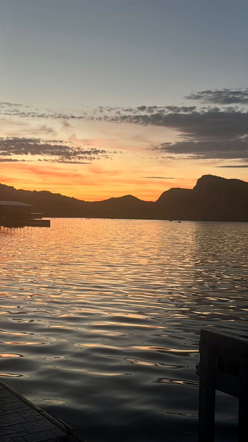 Twilight Dinner Cruises Under a Desert Sky