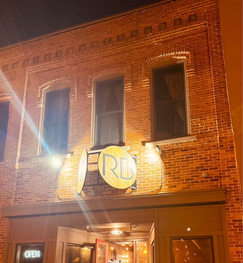 Red Brick Tap & Barrel