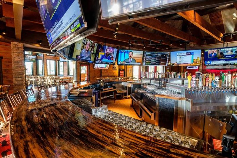 Twin Peaks, Myrtle Beach