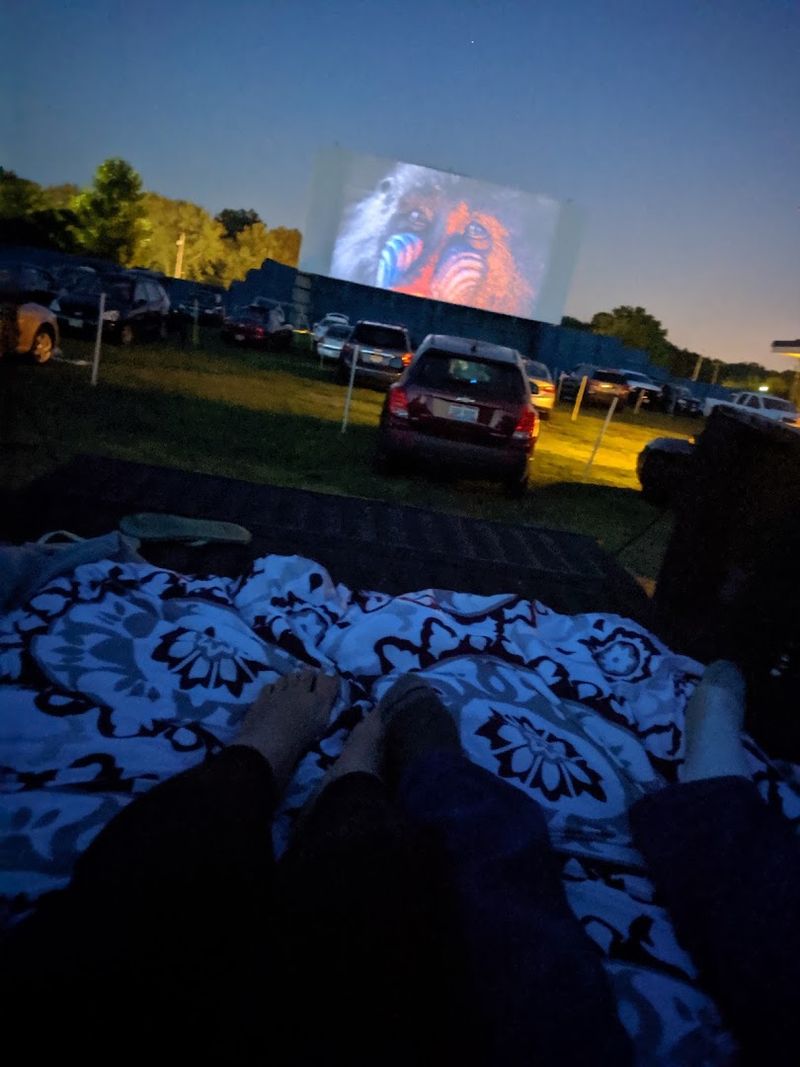 Two Screens, One Unforgettable Night Out Two Screens, One Unforgettable Night Out