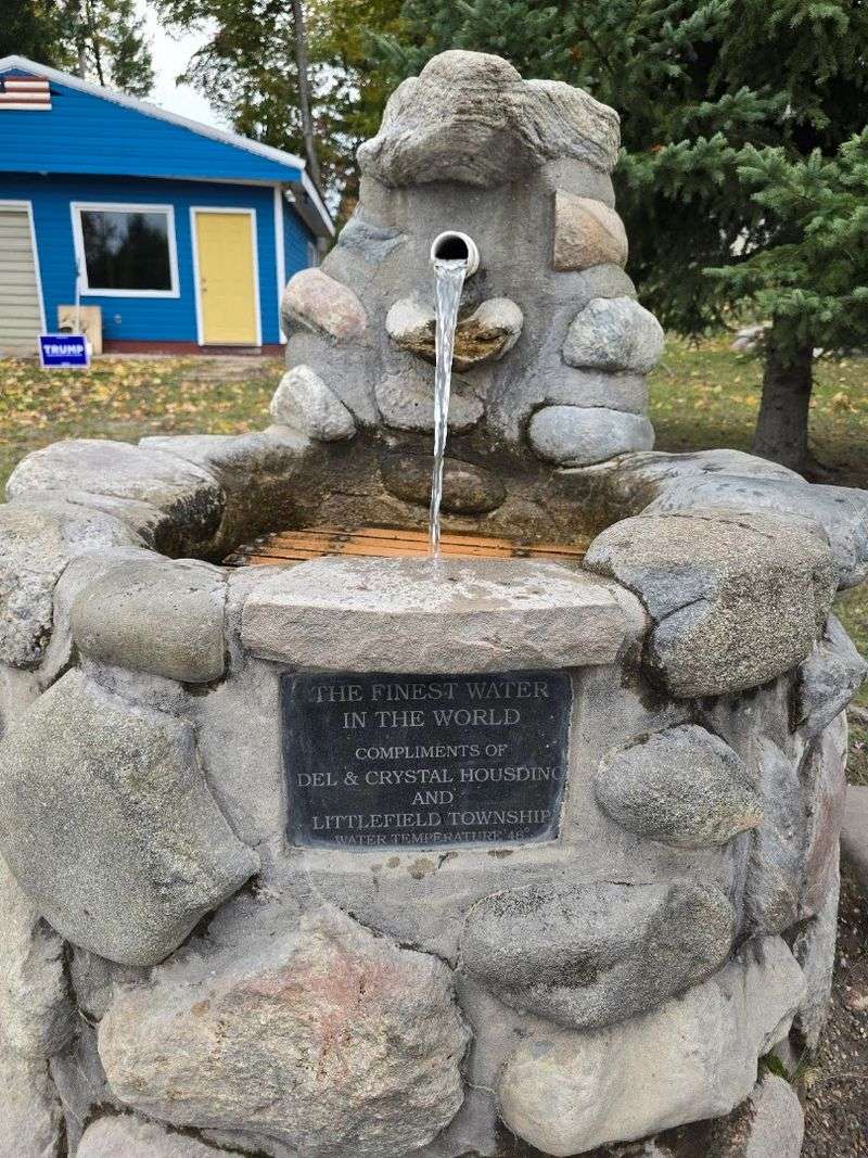 US-31 Roadside Artesian Fountain US-31 Roadside Artesian Fountain