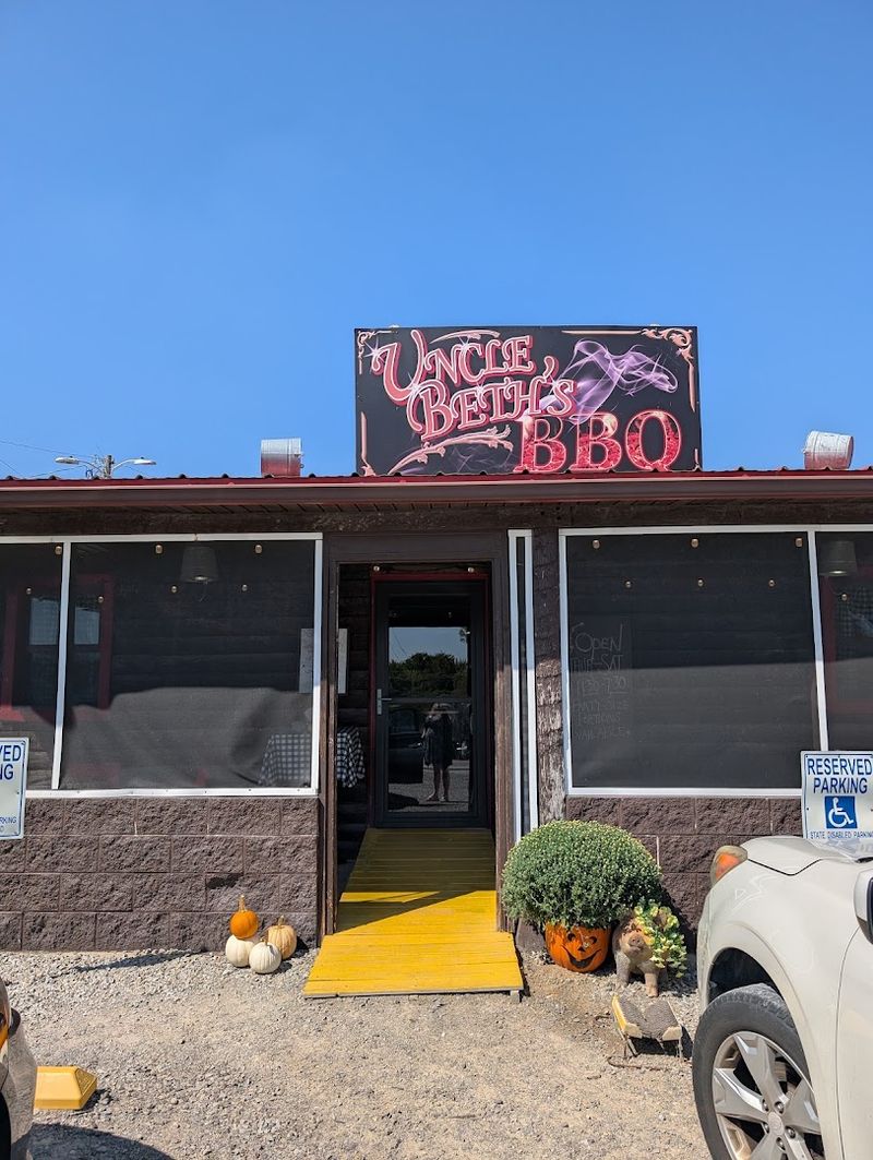 Uncle Beth's BBQ, North Lewisburg