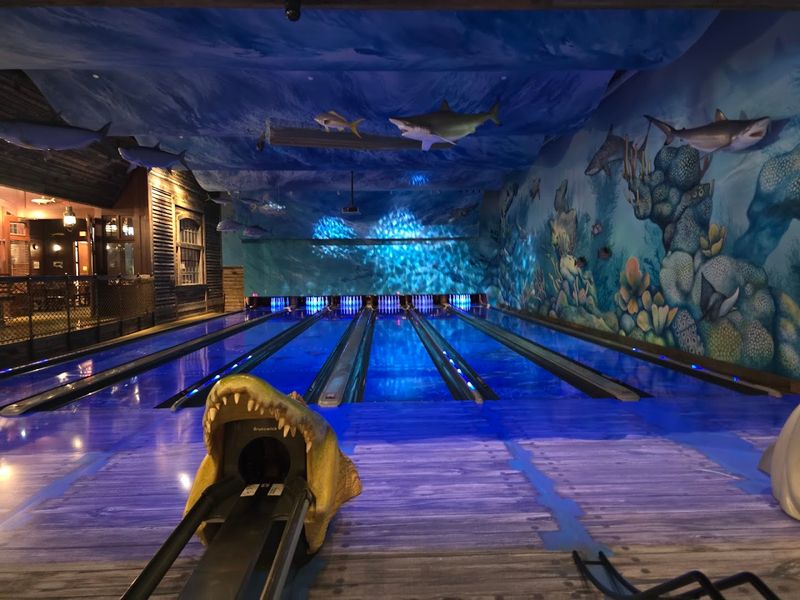 Uncle Buck's Fish Bowl & Grill - East Peoria