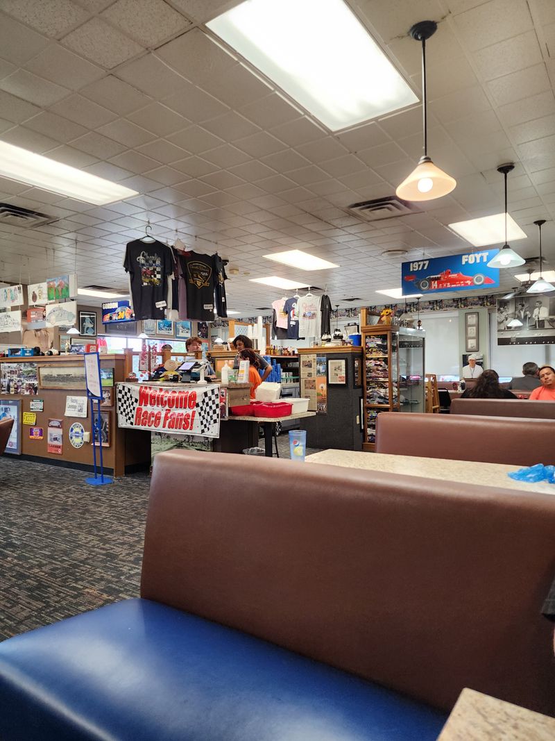 Speedway Vibe and Practical Info