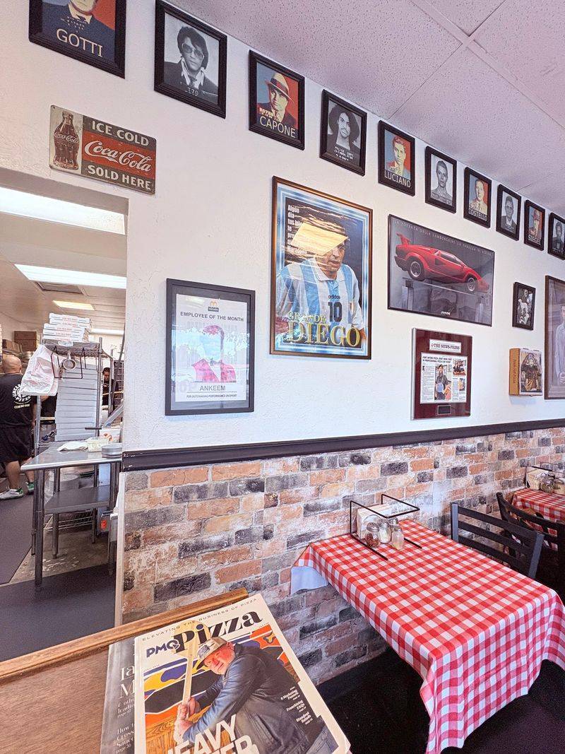 Uncle Rico's Pizza, Fort Myers