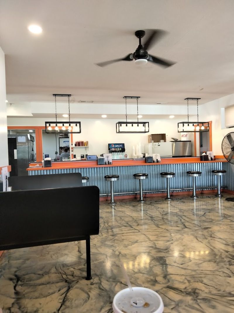 Mike's Drive-In - West Frankfort