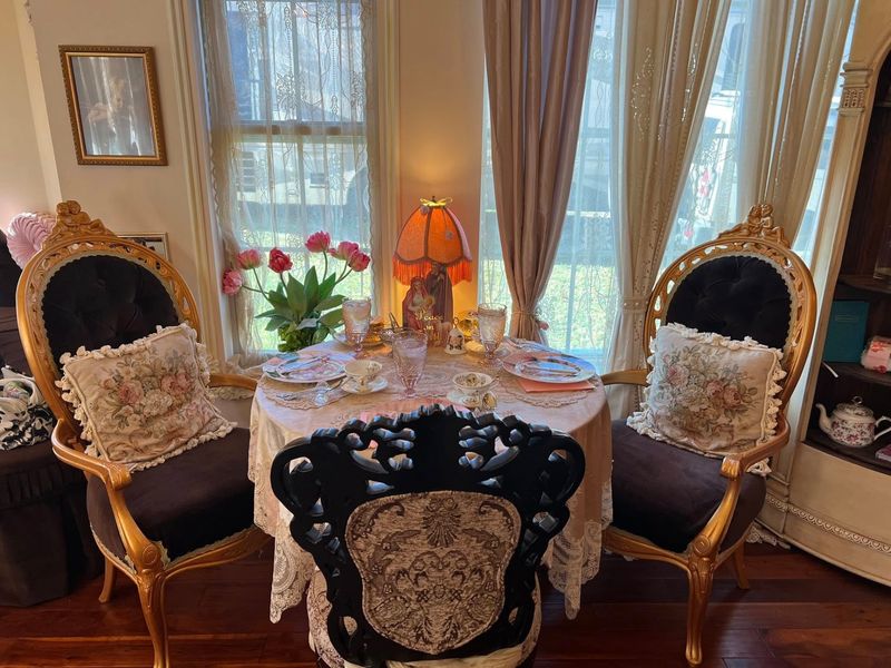 Uniquely Yours Tea Room In Hickory