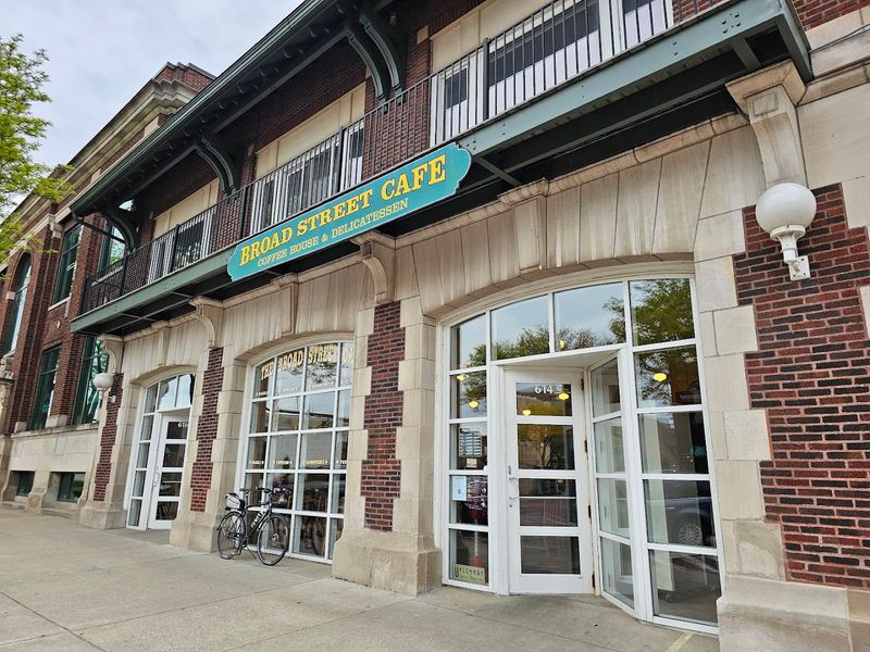 Broad Street Cafe, St. Joseph