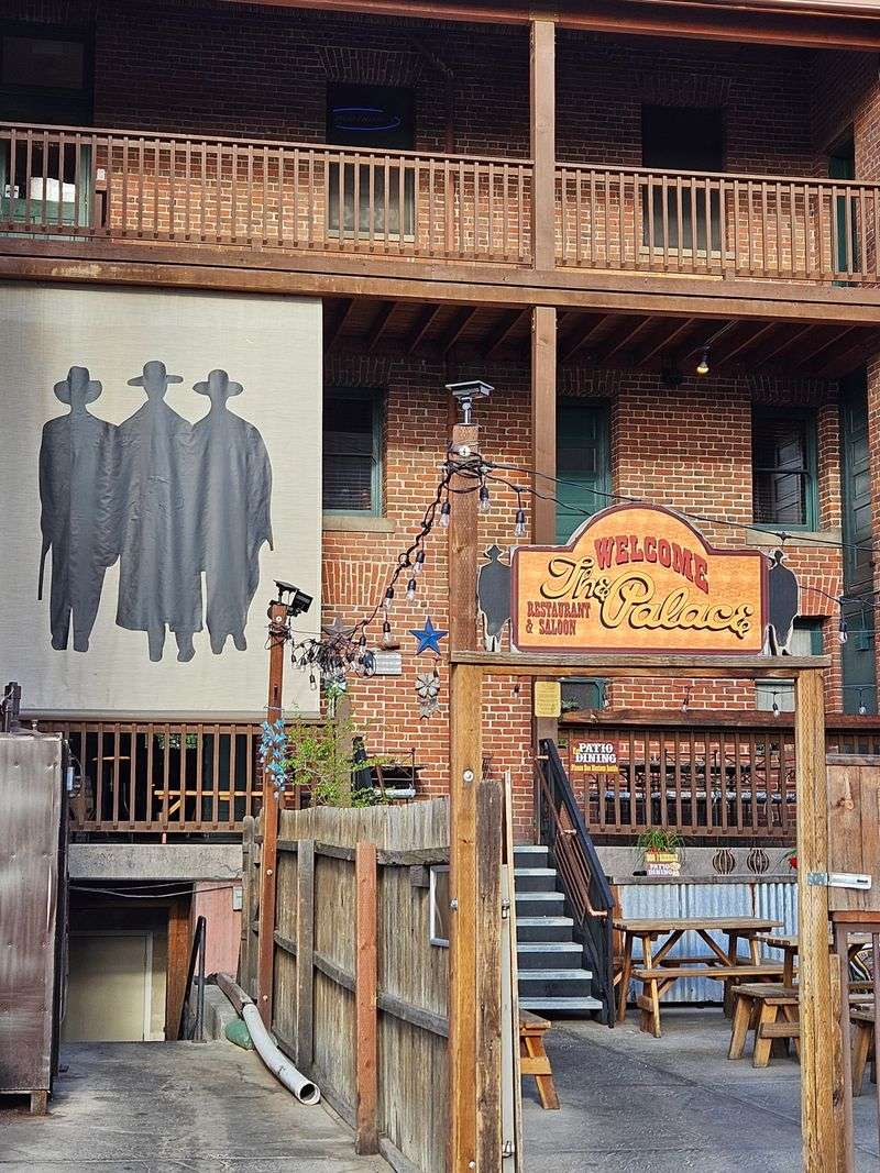 Dining Rooms That Feel Like A Living Museum