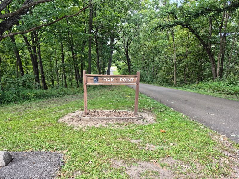 Use Oak Point as the Best-Supported Short Overlook