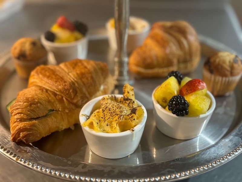 Use The Bread And Soup Course To Pace The Table