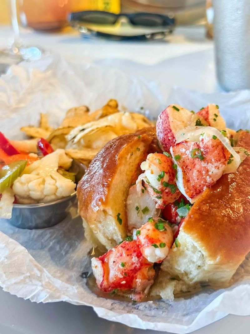 Use The Lobster Roll As Your Non Oyster Benchmark