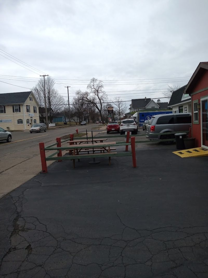Use The Patio If The Counter Is Packed Use The Patio If The Counter Is Packed
