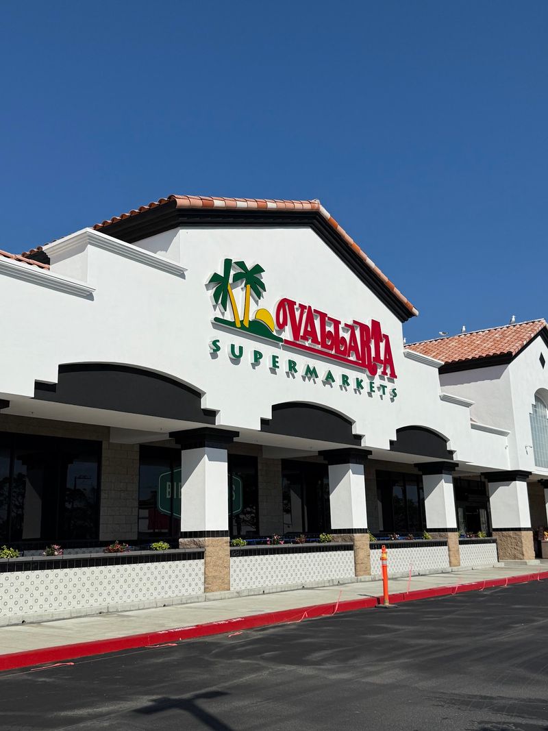 Vallarta Supermarkets, Oxnard
