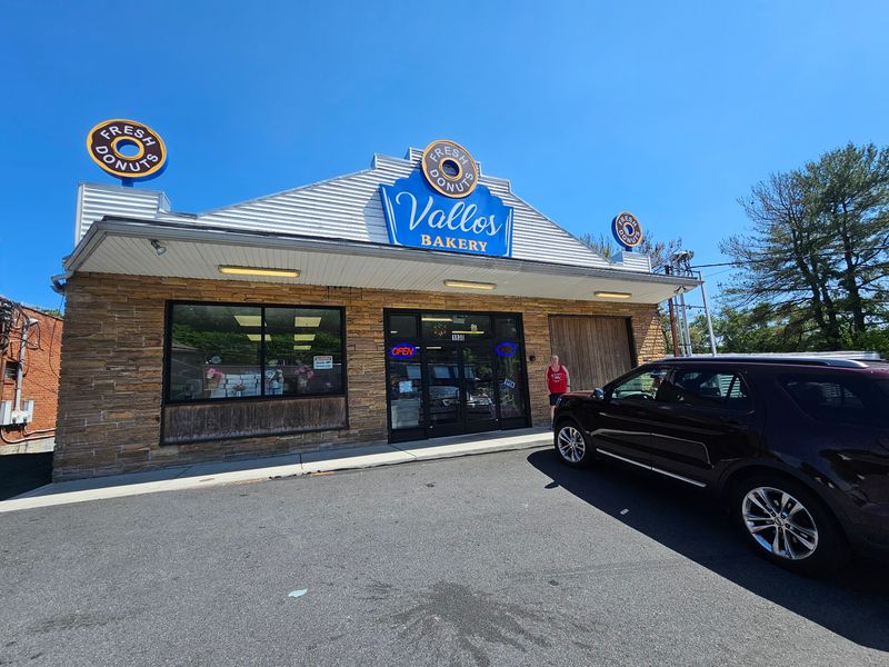 Vallos Bakery