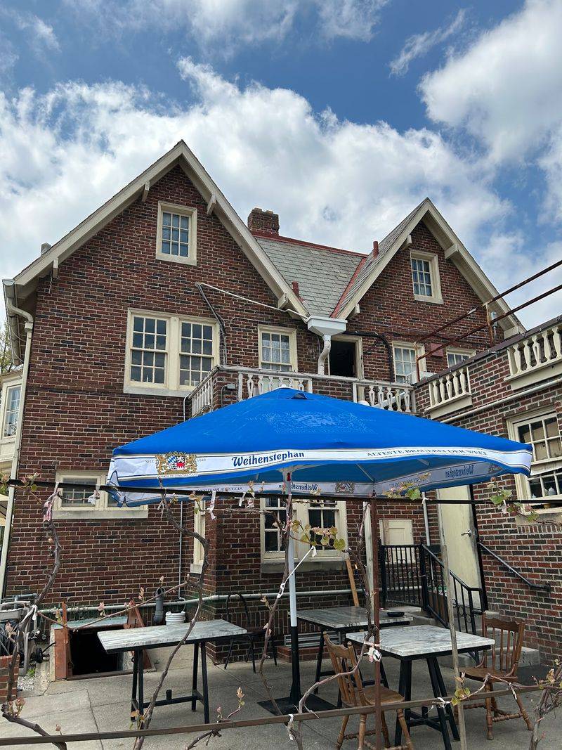 Valter's At The Maennerchor, Columbus