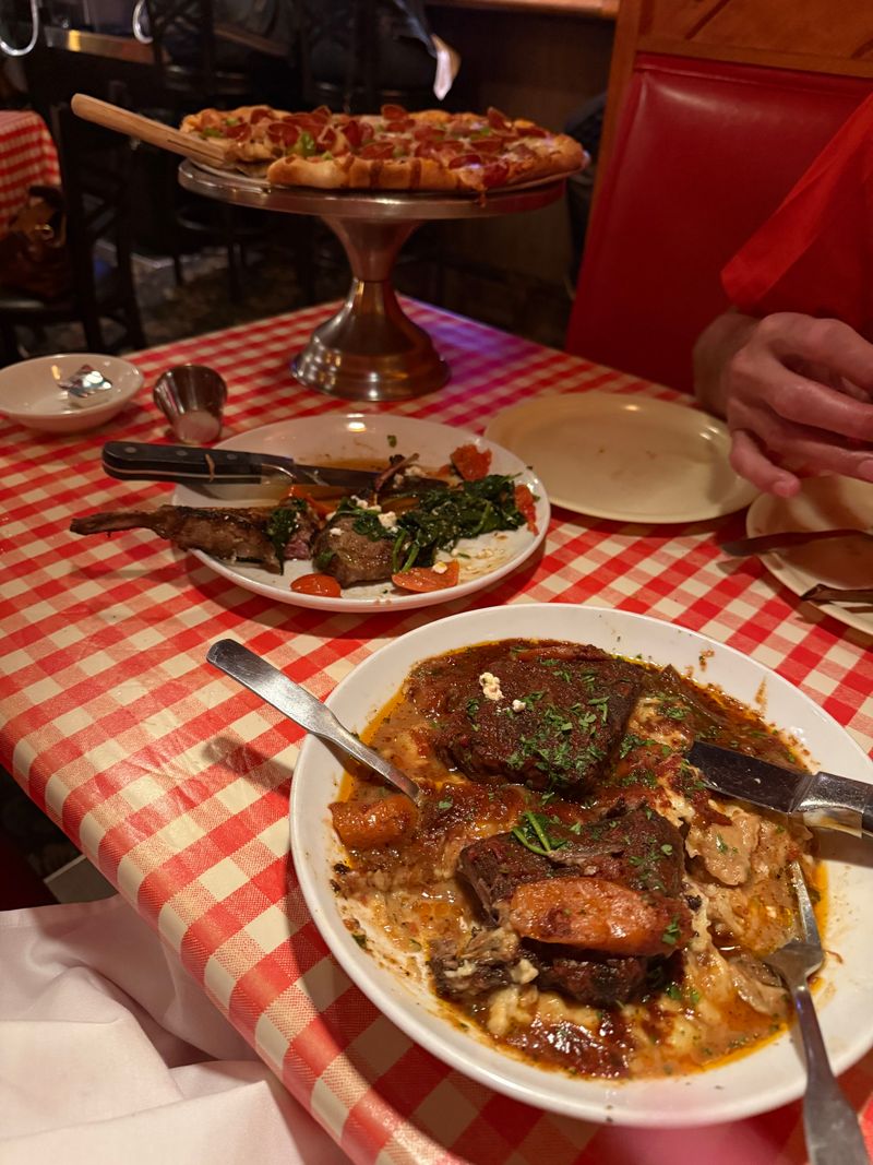 Ambiance, Crowd, and Best Times