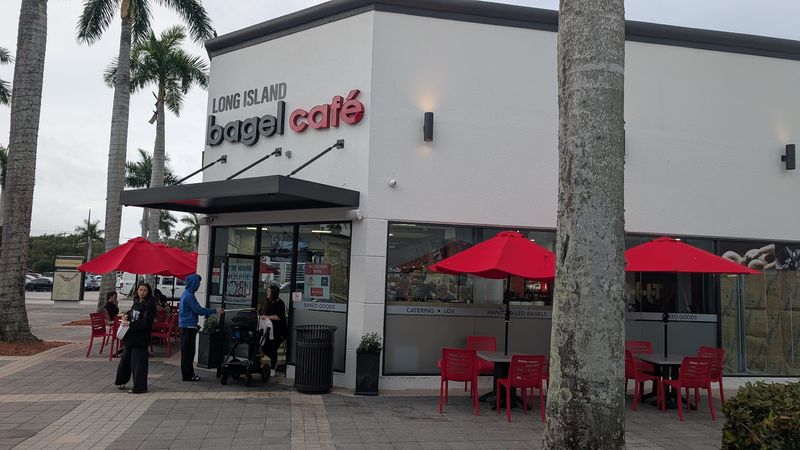 Hours, Peak Times, And Pro Tips