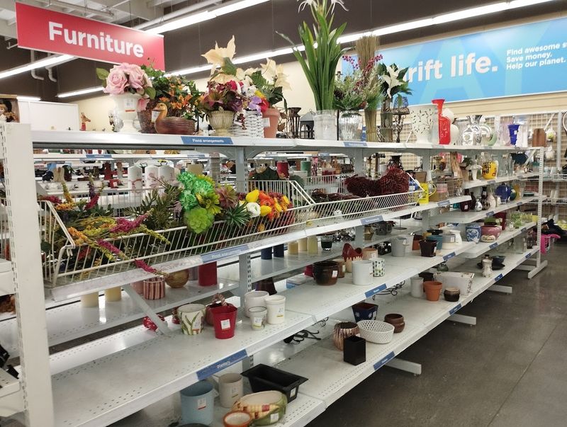 Value Village - 17216 Hwy 99, Lynnwood