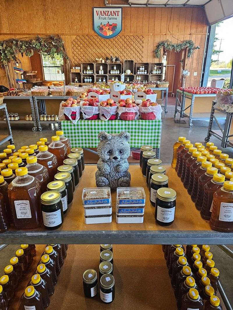 Vanzant Fruit Farms, Lowell