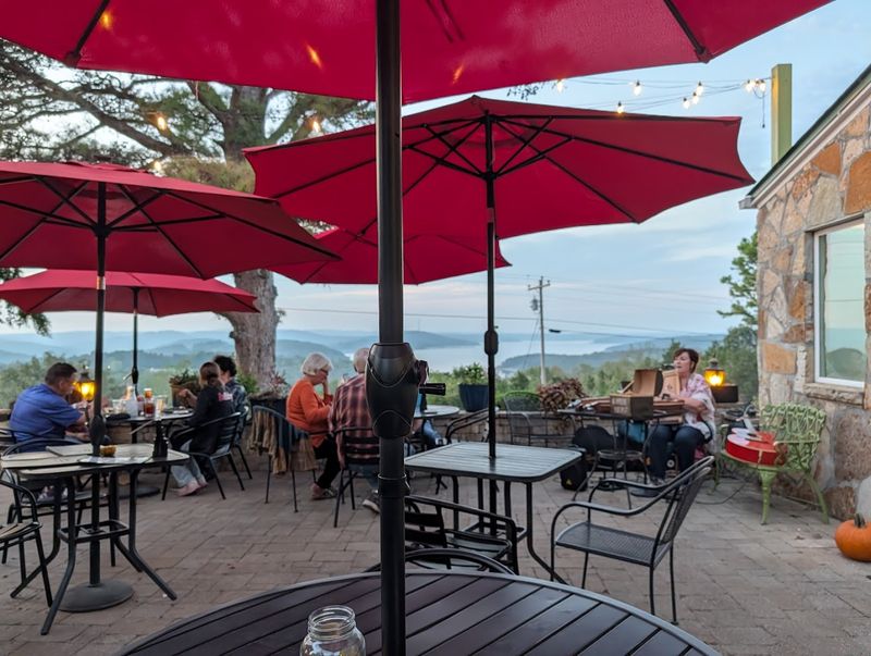 The Grill At Whispering Woods, Jordan