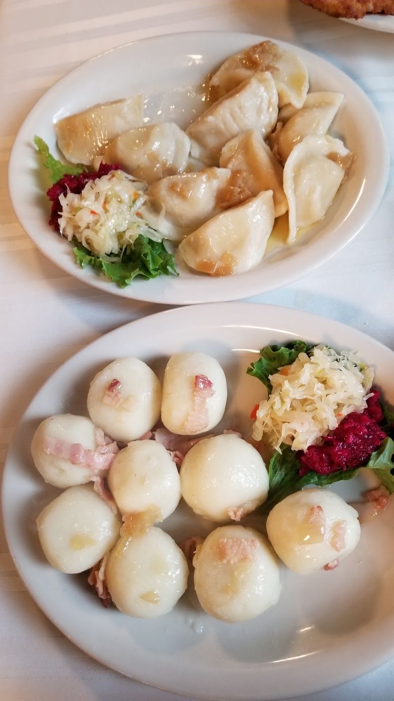 Vegetarian Choices on a Traditional Menu Vegetarian Choices on a Traditional Menu