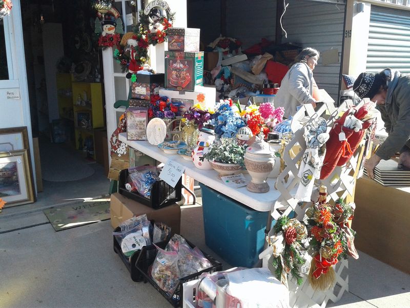 Vendors Who Make The Place Feel Alive Vendors Who Make The Place Feel Alive
