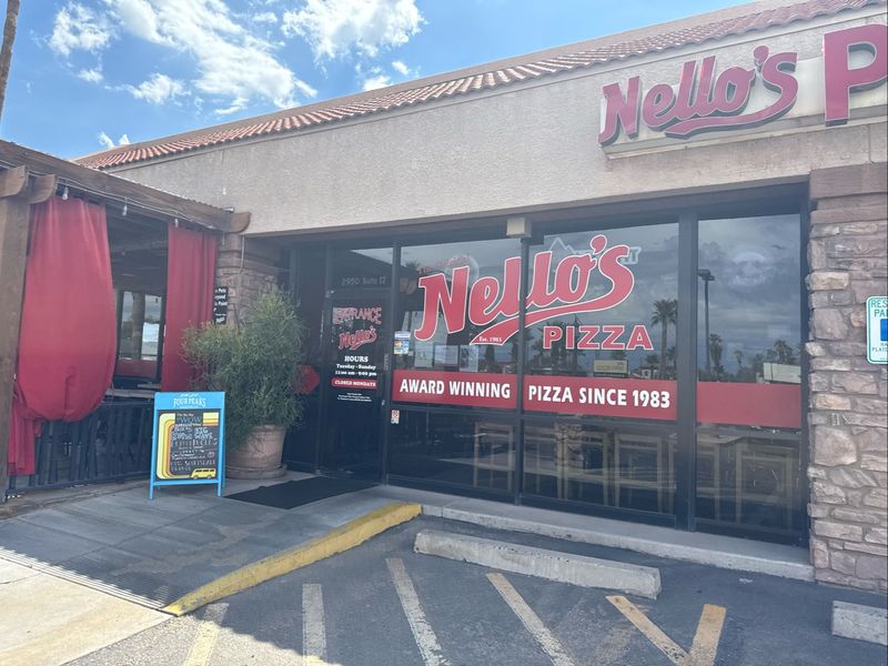 Nello's Pizza