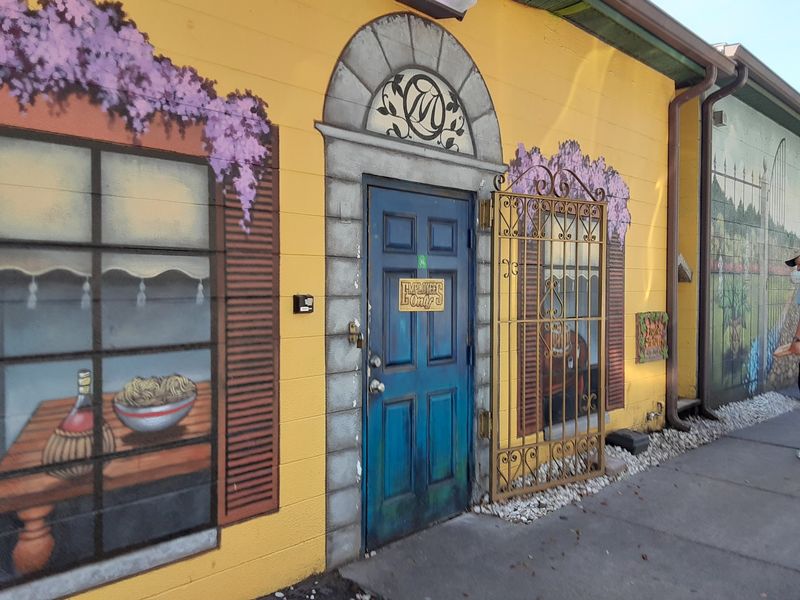 Venice Murals And Winding Aisles Make Shopping Feel Like A Trip