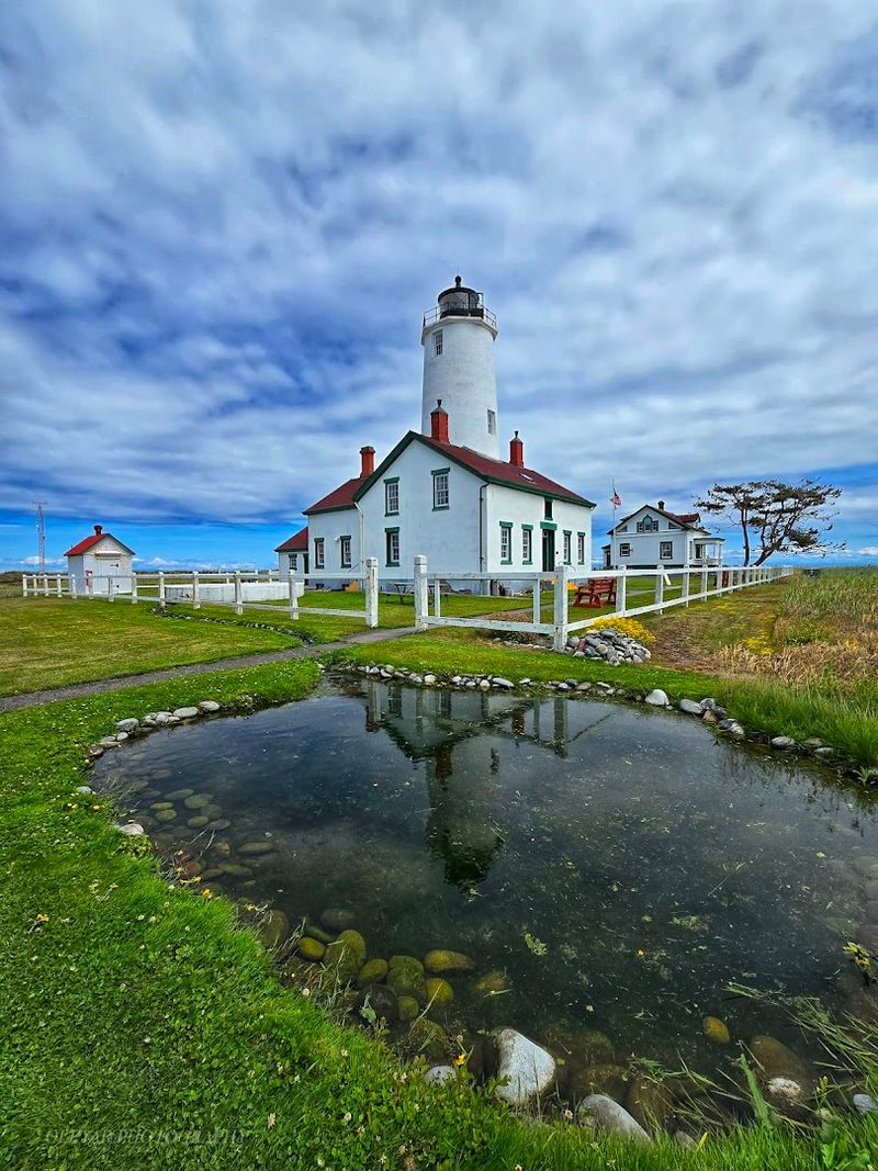 Venture Out To New Dungeness Lighthouse Near Sequim
