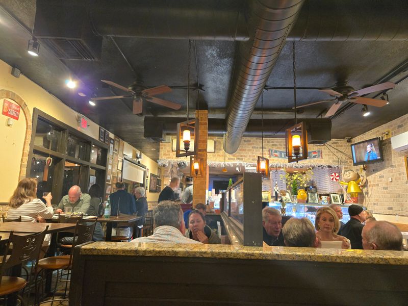 Snug Trattoria Atmosphere Inside