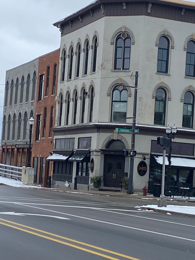 Jake's Old City Grill – Saginaw