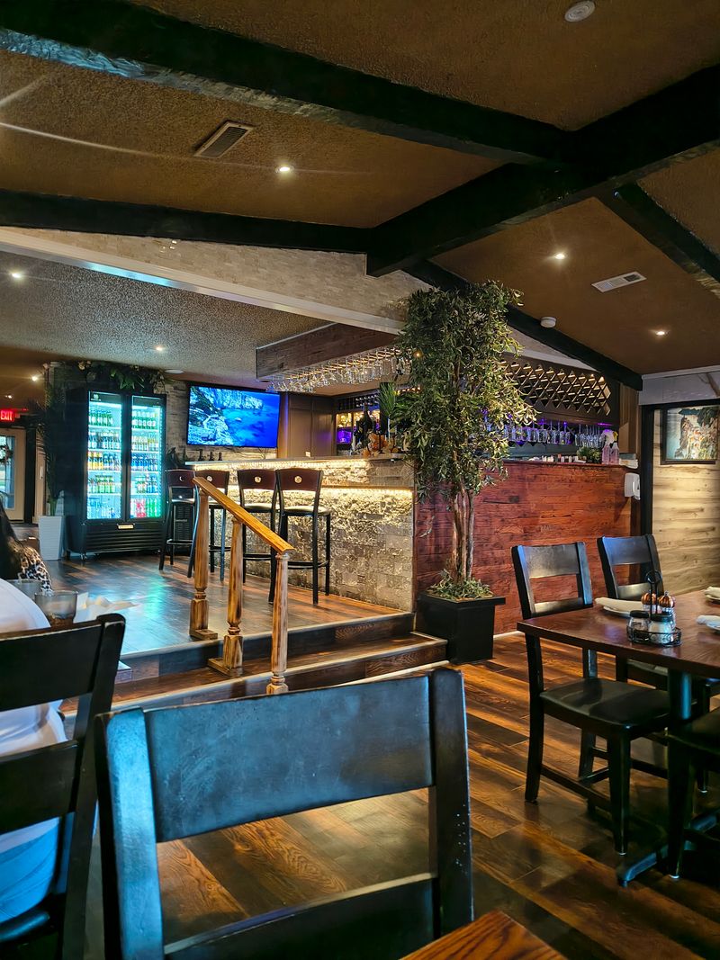 Pastafina, Cave Springs