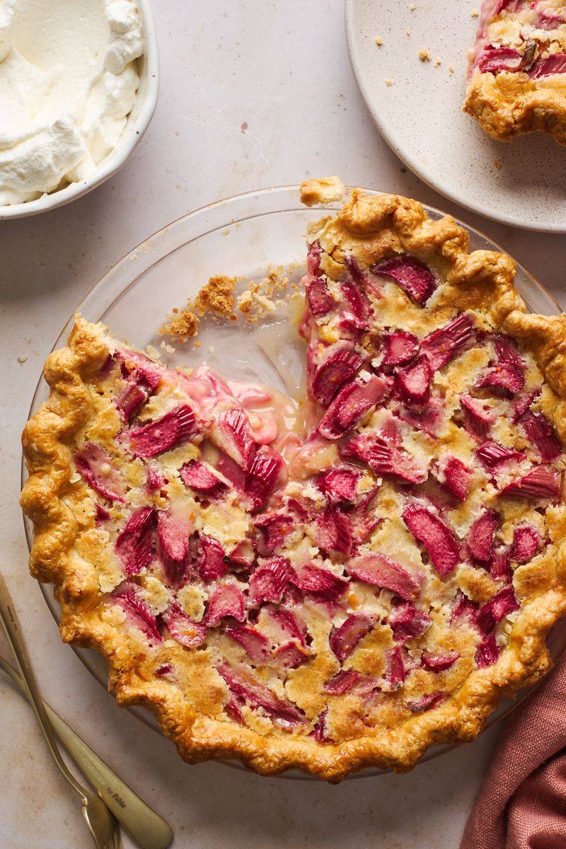 Creamy Rhubarb Custard Pie
