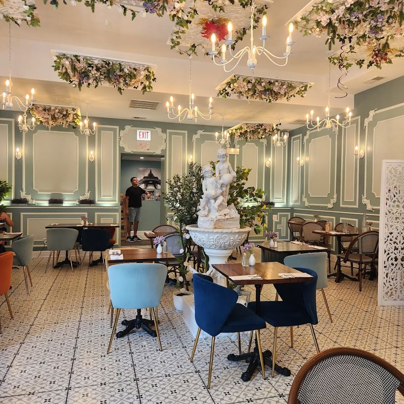 Maison Parisienne - Chicago