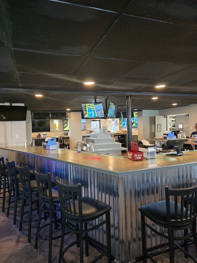 Vesuvio's Pizzeria And Sports Bar, Mountain Top