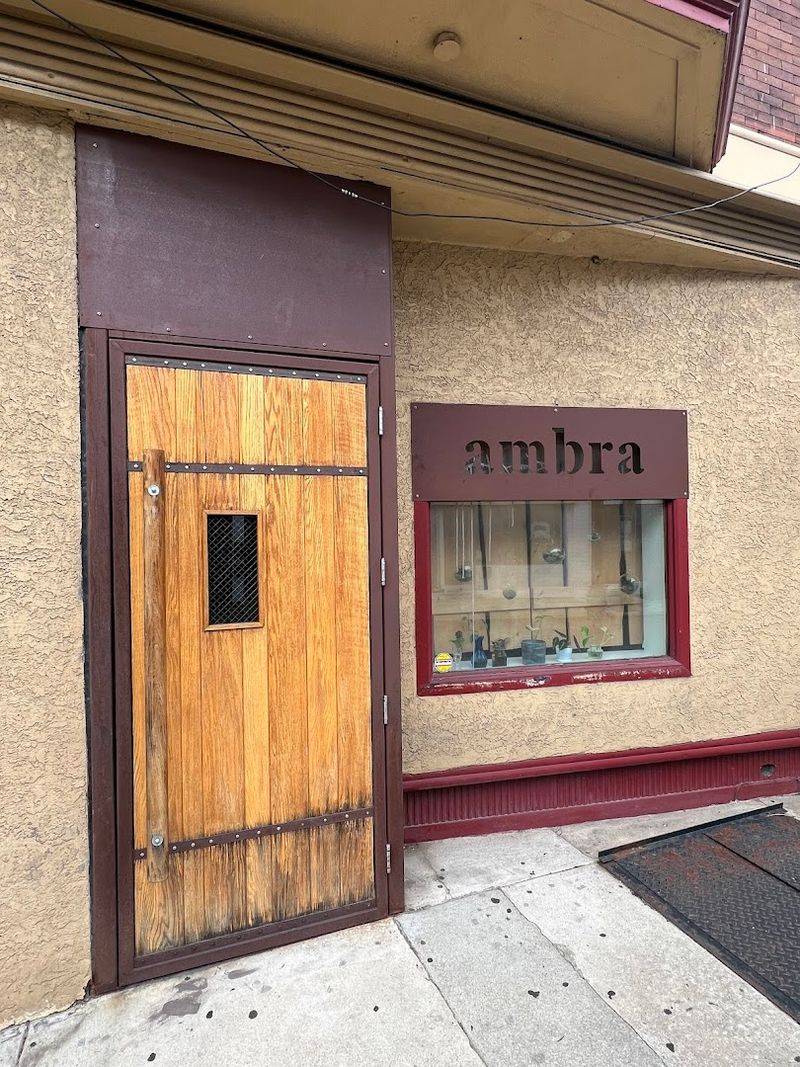 Ambra